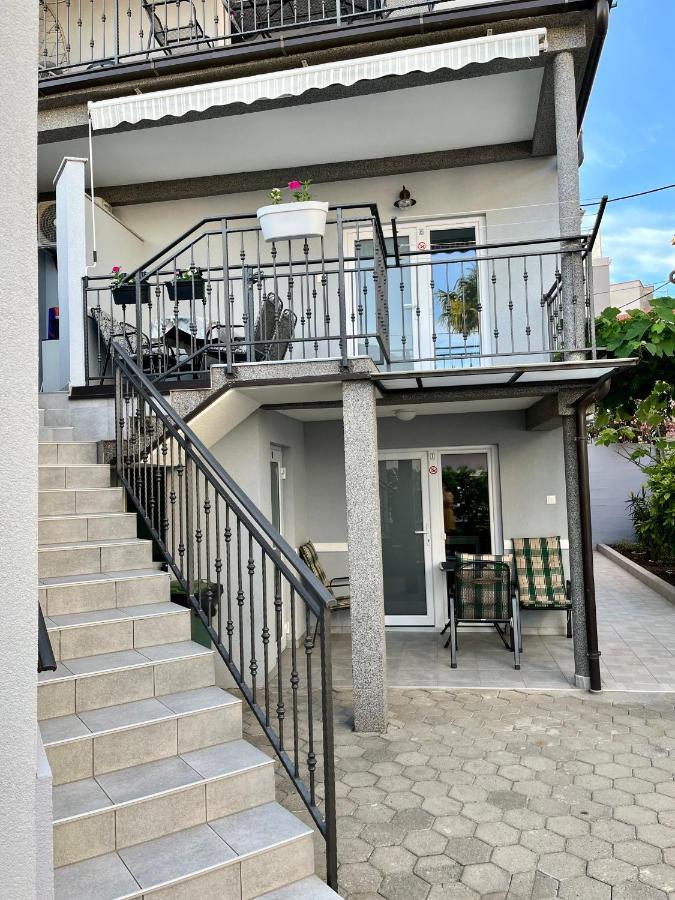 Apartmani Marina ซริกเวนิซา ภายนอก รูปภาพ