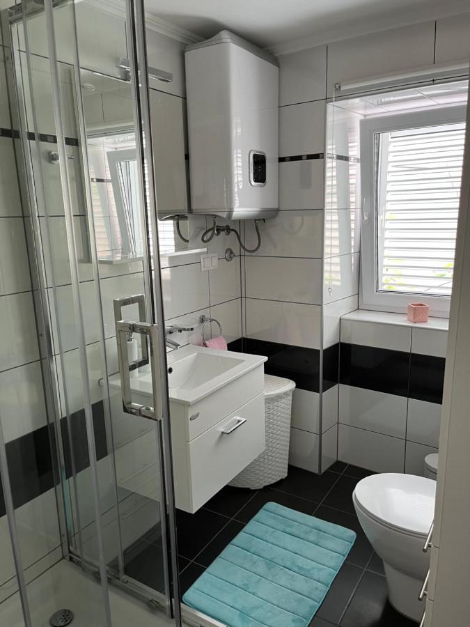 Apartmani Marina ซริกเวนิซา ภายนอก รูปภาพ